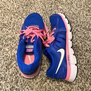 Nike Dual Fusion Royal Blue and Coral Athletic Sneakers